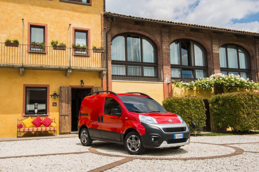  Fiat Fiorino Adventure 2016 года  (фото 5 из 8)